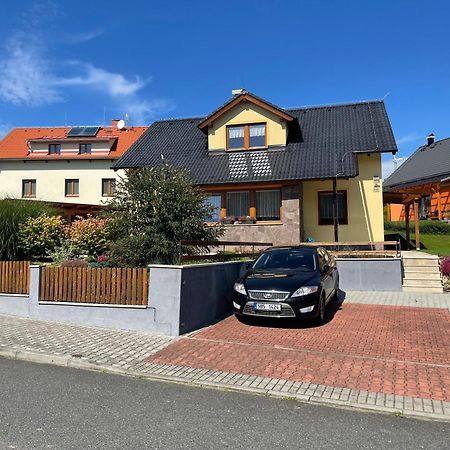 Apartman U Kovaru Kasperske Hory Exterior photo