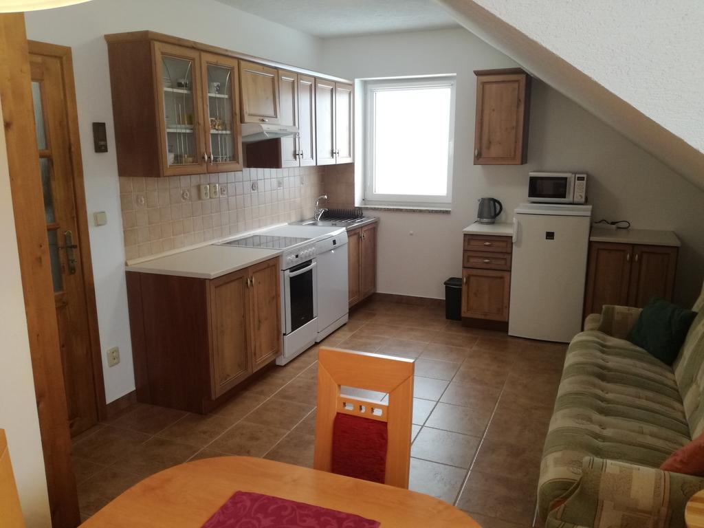 Apartman U Kovaru Kasperske Hory Exterior photo