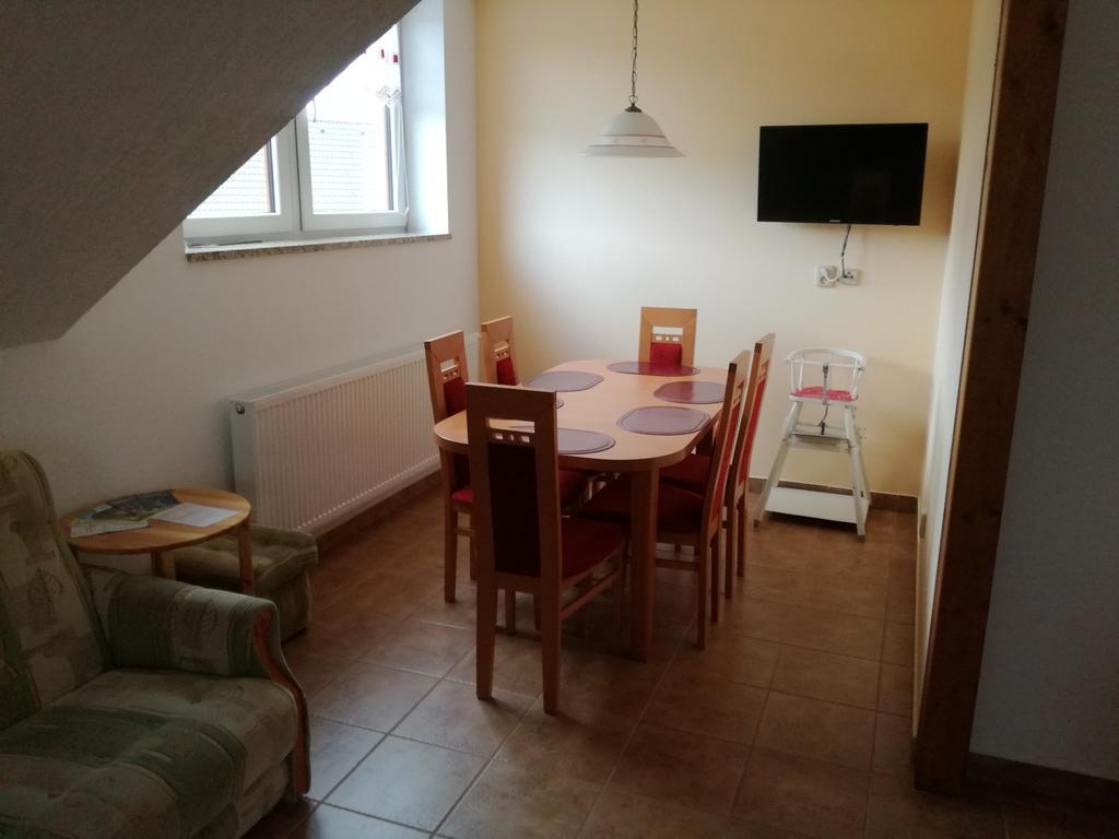 Apartman U Kovaru Kasperske Hory Exterior photo